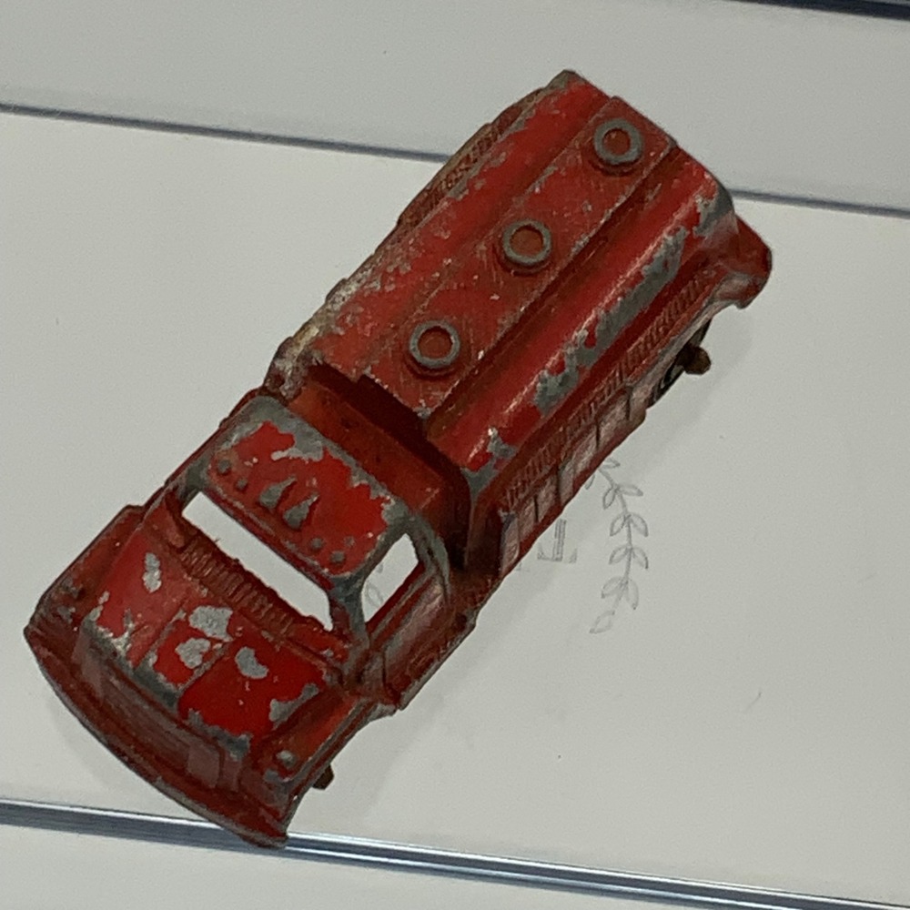 Vintage Red Diecast Fuel Tanker Truck Collectible Toy Metal Vehicle - Picture 5 of 6